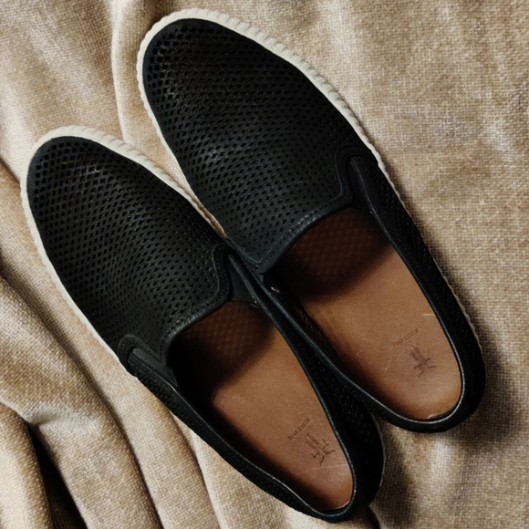 Frye Black Camille Leather Perforated Slip On Shoe, Size 8 - Picture 15 of 15